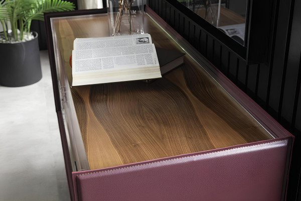 Τέλειο σετ βιτρίνας για την κρεβατοκάμαρα, με κρεβάτι και κομοδίνα, 4 κομμάτια