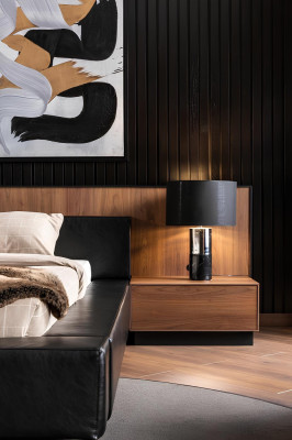 Σύνθεση επίπλων υπνοδωματίου 5 τεμαχίων με κρεβάτι, κομοδίνα και συρταριέρα