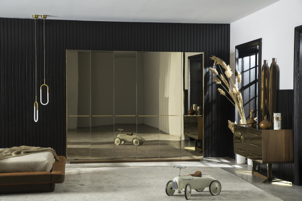 Κινητή ντουλάπα