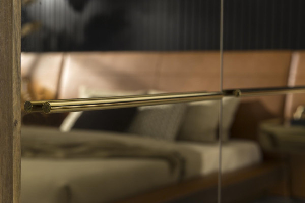 Κινητή ντουλάπα