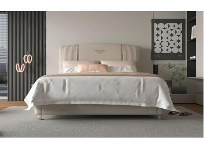 Μπεζ πολυτελές κρεβάτι με μοντέρνα επενδεδυμένη κεφαλή