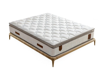 Κομψό κρεβάτι με μαξιλάρι από ανοιχτό μπεζ ύφασμα και ξύλο