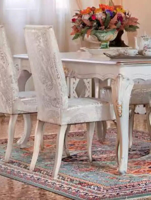 Klassische Esszimmer Möbel Essgarnitur Esstisch 4x Stühle Essgruppe 7tlg