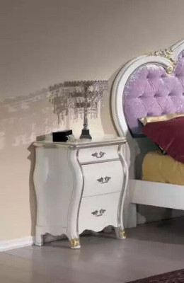 Klassischer Schlafzimmer Set Bettgestell 2x Nachttische Kommode Möbel