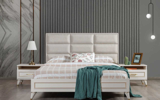 Weiße Schlafzimmer Möbel Holz Glasschrank Textil Doppelbett Nachttische