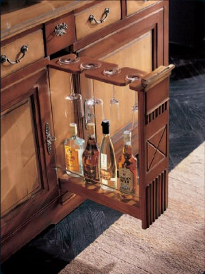 Massive Italienische Möbel Einrichtung Hochschrank Kommode Sideboard Schränke