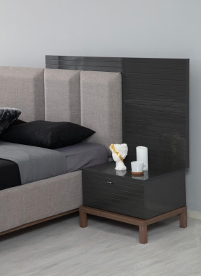 Exklusive Schlafzimmer Möbel Designer Doppelbett Nachtkonsolen Schrank