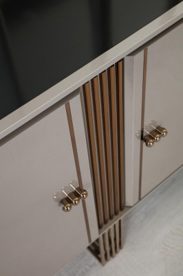 Stilvoll Esszimmer Set Besteht aus Esstisch+4x Stühle+Anrichte 6tlg.