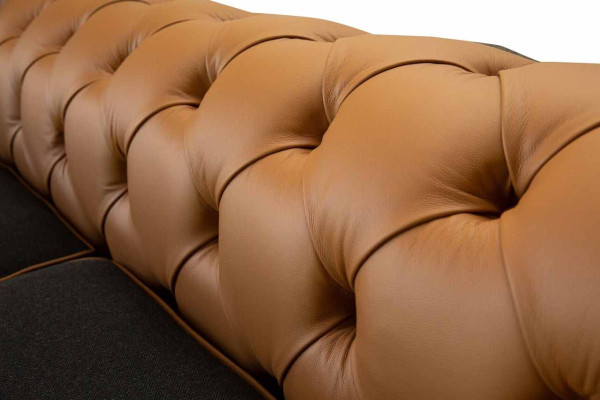 Stilvolles 4 Sitzer Wohnzimmer Sofa Polster Couch Big Couchen Chesterfield Leder Textil Neu