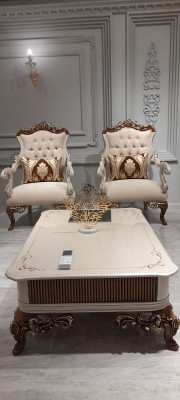 Klassische Couchgarnitur 4tlg. Set 311 Sitz + Couchtisch Sofa Barock Rokoko