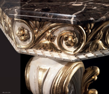 Designer Couchtisch mit Marmorplatte im klassischen Stil	