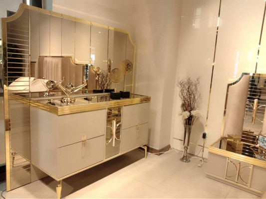 Luxus Sideboard Hochglanz Goldene Möbel Kommode Holz Kommoden Spiegel