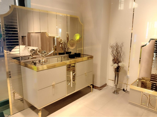 Luxus Sideboard Hochglanz Goldene Möbel Kommode Holz Kommoden Spiegel