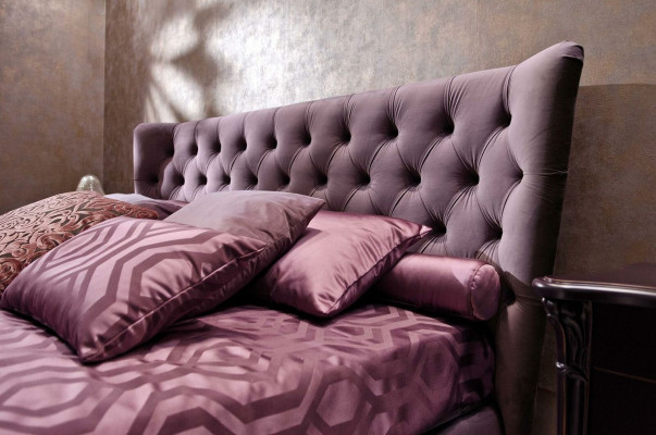 Schlafzimmer Set Garnitur Bett 2x Nachttische Hocker 3tlg. Chesterfield Komplett