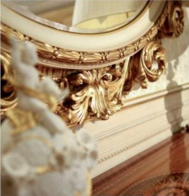 Luxus Sideboard Kommode Gold Schränke Holz Wohnzimmer Möbel Schrank