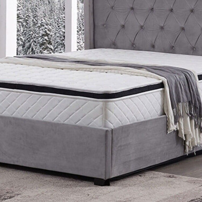 Bett Chesterfield Polsterbett Luxus Schlafzimmer Design Betten Textil Leder Neu