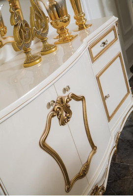 Klassisches Esszimmer Esstisch Vitrine 4x Stuhl Essgruppe Kommoden 7tlg.