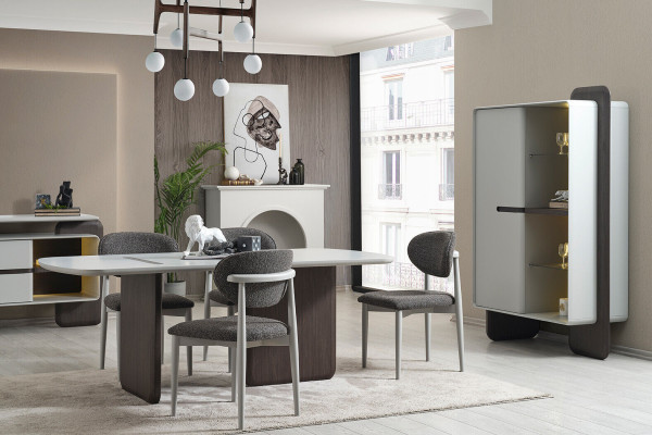 Grau-Weiße Esszimmer Möbel Esstisch 4x Luxus Stühle Designer Vitrine