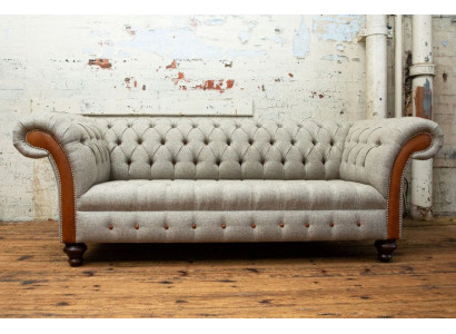 Chesterfield 3 Sitzers Klassische Luxus Barock Rokoko Couch Sofa Textil Couch