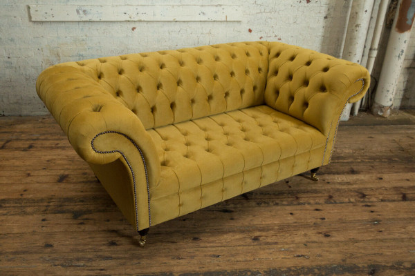 Chesterfield Sofa 2 Sitzer Polster Designer Couchen Sofas Garnitur Gelb Samt Neu