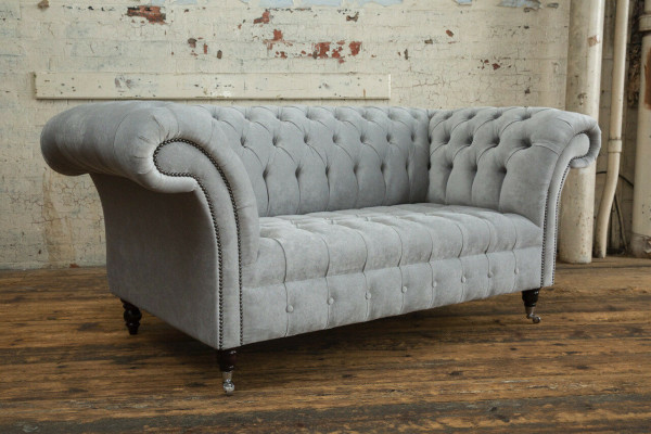 Sofa Chesterfield 2 Sitzer Couch Polster Sitz Textil Stoff Samt Couchen Sofas