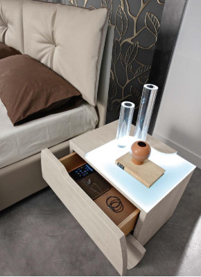 Luxus Set 6tlg. Schlafzimmer Bett Nachttisch Kommode Spiegel Kleiderschrank Neu