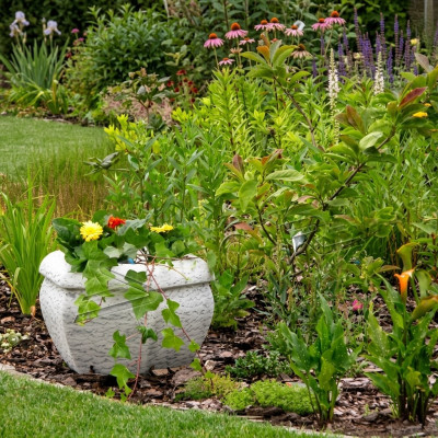 Blumenkübel Pflanz Kübel Dekoration Garten Vasen Figur Blumentöpfe Natur