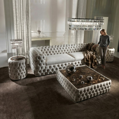 Klassische Dreisitzer Couch Wohnzimmer Polster Sofa 3 Sitzer Ledersofa 240cm Neu