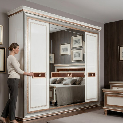 Klassische Holz Schränke Garderoben Schlafzimmer Kleider Schrank Barock Rokoko