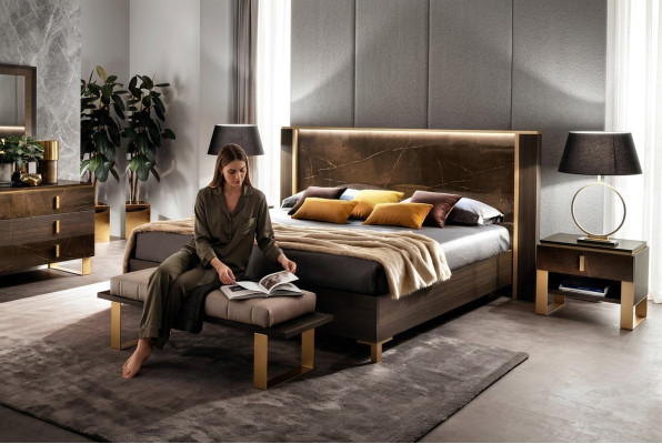 Bett Polster Klassische Doppelbett Holz 180x200cm Hotel Betten Schlafzimmer Neu