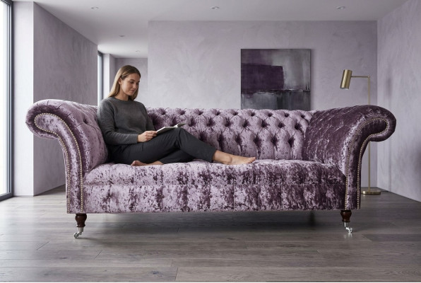 Stilvoller Lila Chesterfield Dreisitzer Luxus Wohnzimmer 3-er Couch