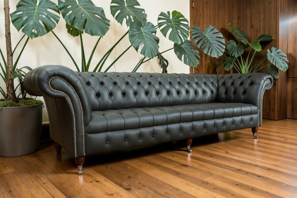 Grauer Chesterfield 4 Sitzer Big Sofa Couch Textil Leder Polster Sofas
