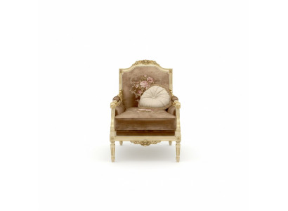 Klassischer Designer-Sessel aus Holz mit geschnitzten Details