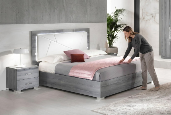 Schlafzimmer 3 tlg. Set Bett 2x Nachttisch Konsole Betten Doppel Hotel Polster