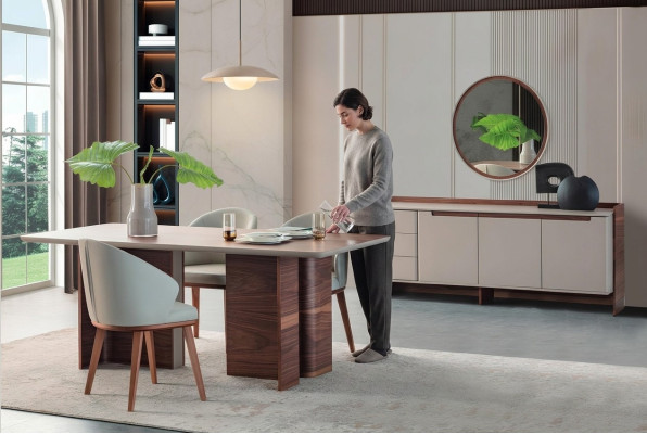 Exklusive Esszimmer Möbel Robuster Esstisch Designer Sideboard Stühle