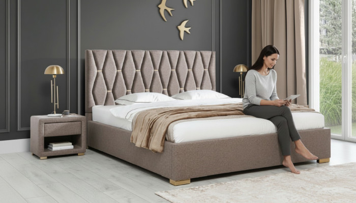 Braunes Textilbett Designer Polster Nachttische Schlafzimmer Möbel 3tlg