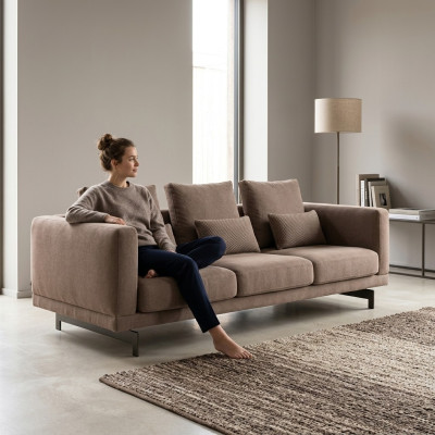 Wohnzimmer Braun Dreisitzer Sofa Couch Luxus Polstermöbel Design Textil 