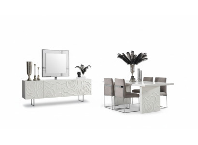 Elegantes weißes Esszimmer Set aus Holz mit Spiegel und Sideboard