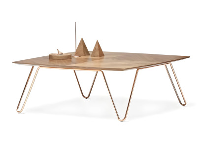 Eleganter Couchtisch aus Holz und Metall in Braun für modernes