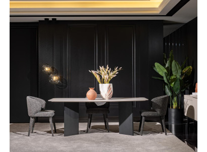 Eleganter Beigefarbener Esstisch aus Holz im Stilvoller Design